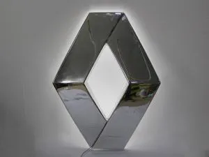 Oznakowanie salonu samochodowego Renault